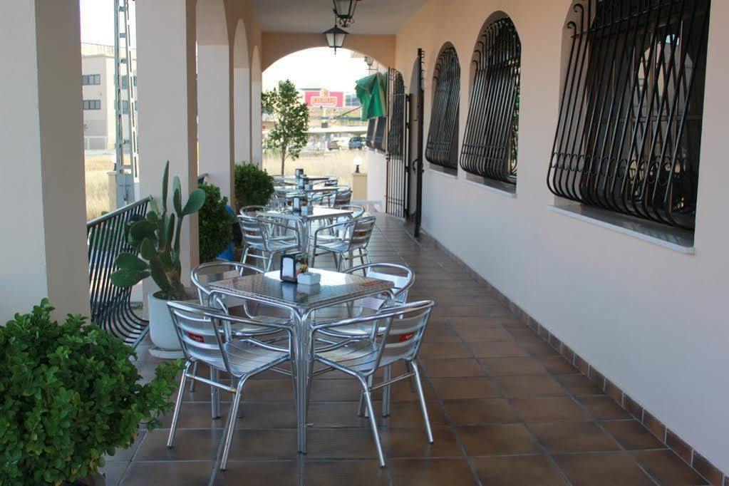 Torrijos Hotel Cheste Exterior foto