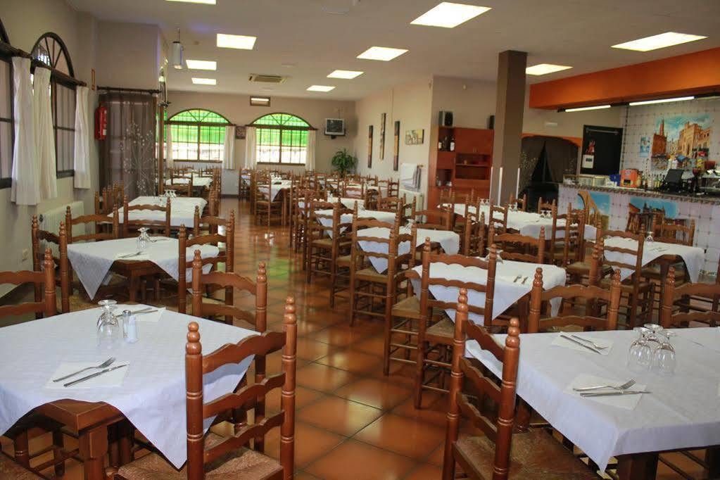 Torrijos Hotel Cheste Exterior foto