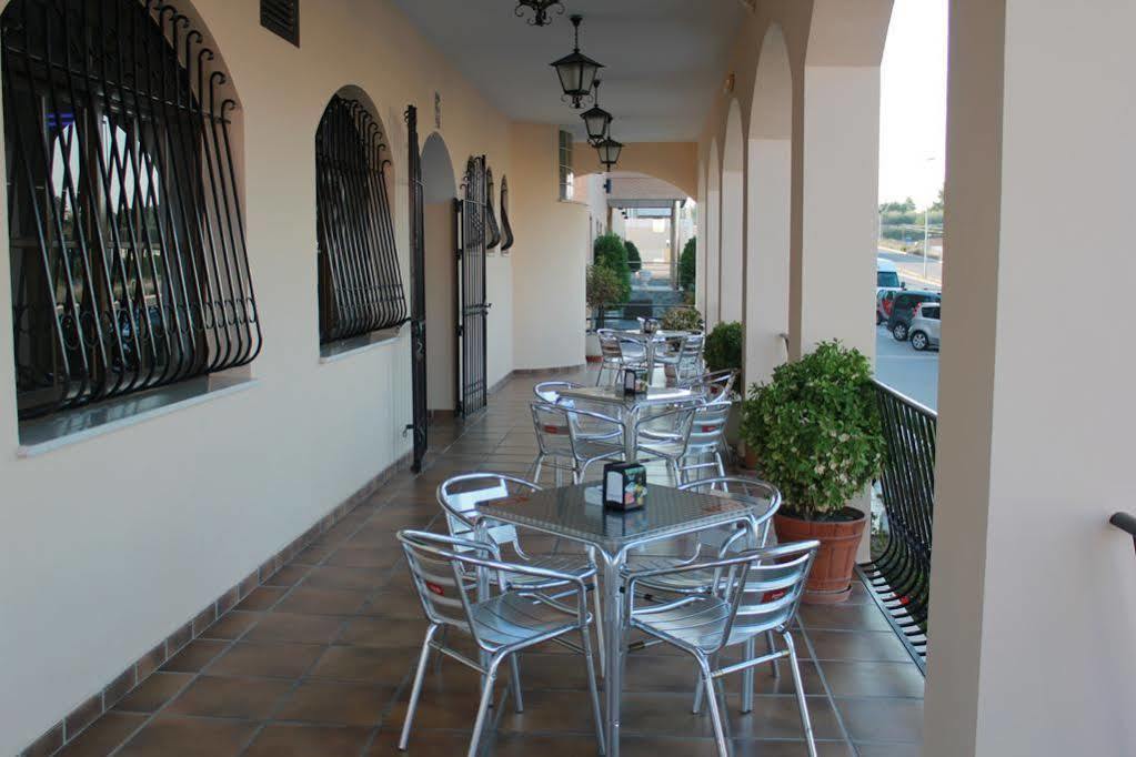 Torrijos Hotel Cheste Exterior foto
